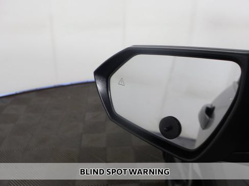Used 2023 Hyundai Elantra SEL w/ Convenience Package FWD image 5