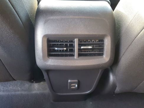 Used 2024 Chevrolet Equinox LT image 13