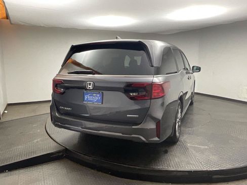 Used 2025 Honda Odyssey Touring image 7