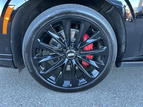 Certified 2025 Cadillac Escalade V w/ LPO, ONYX Package AWD/4WD image 9
