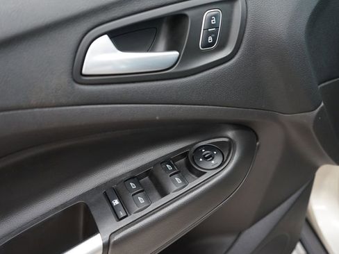 Used 2017 Ford Escape SE FWD image 23