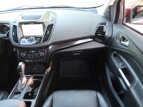 Used 2019 Ford Escape Titanium FWD image 15