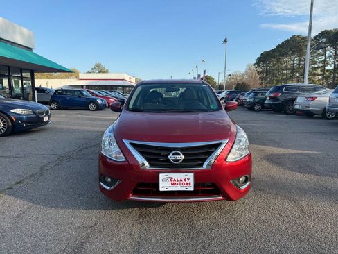 Used 2017 Nissan Versa SV w/ SV Special Edition Package image 2