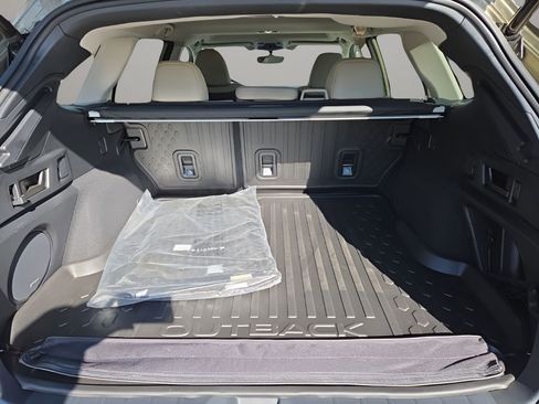 Used 2022 Subaru Outback Limited image 19