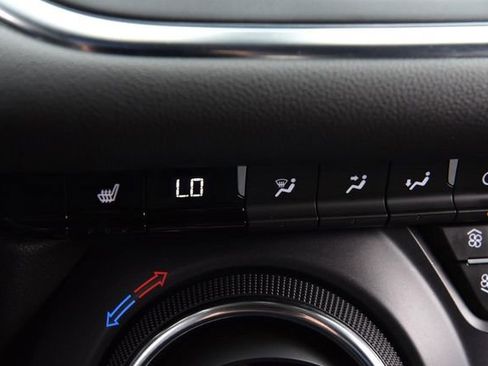 Used 2025 Chevrolet Blazer LT image 15