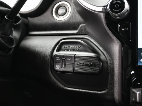 Used 2023 RAM 2500 Laramie w/ Night Edition image 38