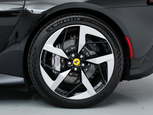 Used 2025 Ferrari 12Cilindri RWD image 41