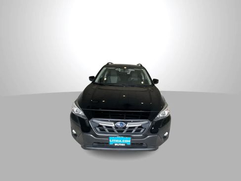 Used 2022 Subaru Crosstrek 2.0i Premium w/ Moonroof Package AWD/4WD image 3