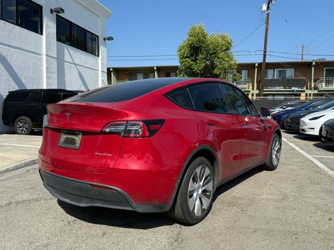 Used 2023 Tesla Model Y AWD image 7