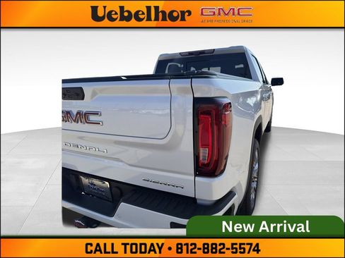 Used 2023 GMC Sierra 1500 Denali w/ Denali Reserve Package AWD/4WD image 9