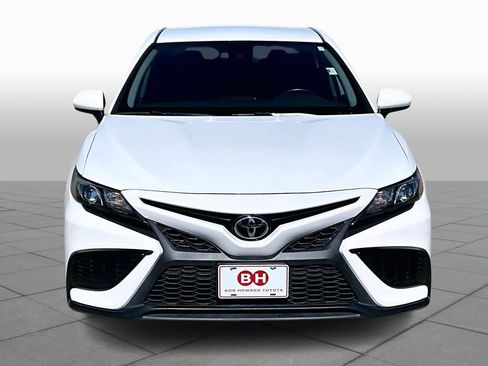 Used 2021 Toyota Camry SE image 4