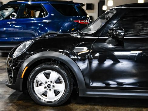 Used 2021 MINI Cooper 2-Door Hardtop FWD image 12