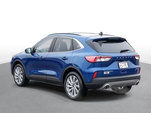 Used 2022 Ford Escape Titanium w/ Titanium Elite Package image 6