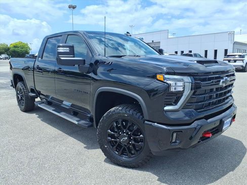 New 2026 Chevrolet Silverado 2500 LT w/ Trail Boss Package AWD/4WD image 2