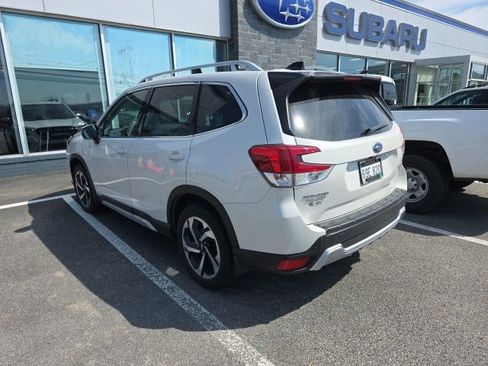 Used 2024 Subaru Forester Touring image 2