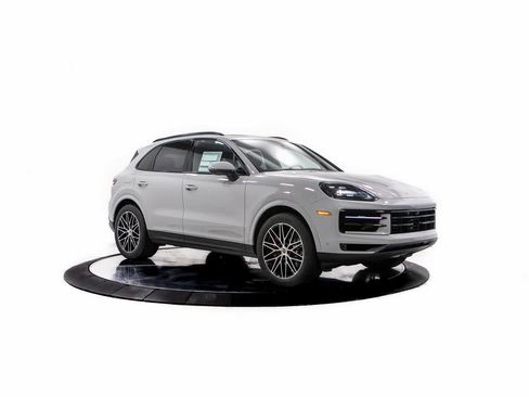 New 2026 Porsche Cayenne S image 9