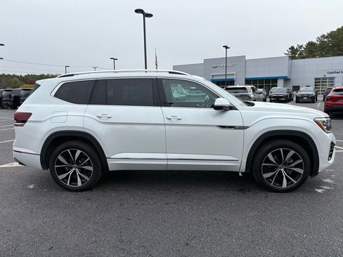 Used 2025 Volkswagen Atlas SEL Premium R-Line image 3
