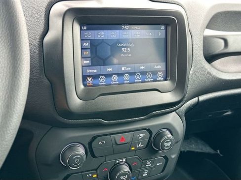 Used 2021 Jeep Renegade Sport w/ Sport Appearance Group image 14