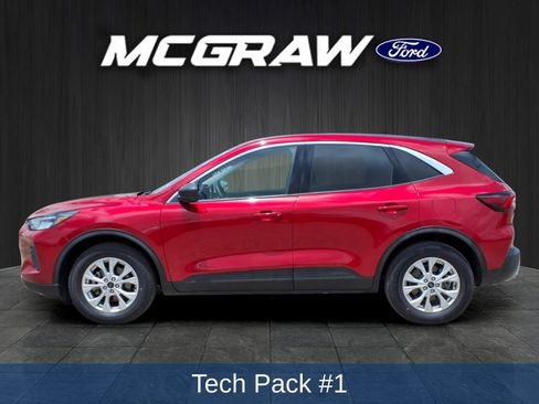 Used 2023 Ford Escape Active w/ Tech Pack #1 AWD/4WD image 3