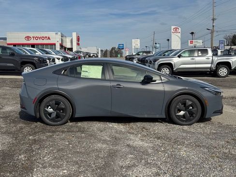 New 2026 Toyota Prius Plug-In Hybrid image 2