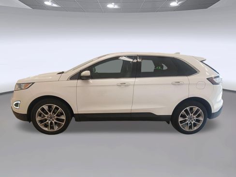 Used 2018 Ford Edge Titanium w/ Equipment Group 301A AWD/4WD image 2