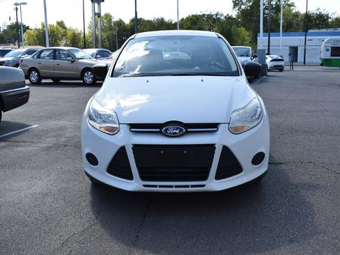 Used 2014 Ford Focus S image 2