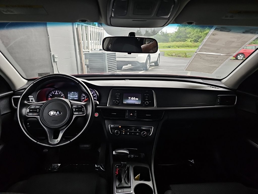 Used 2017 Kia Optima LX FWD image 16