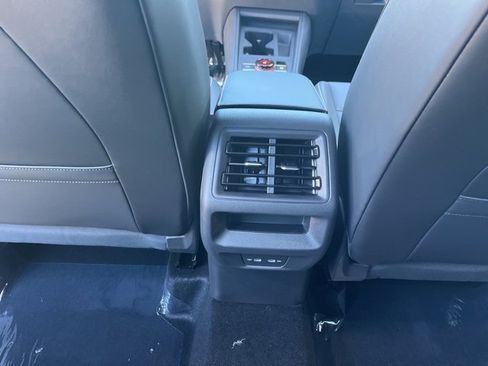 New 2026 Volkswagen Tiguan SE R-Line image 15