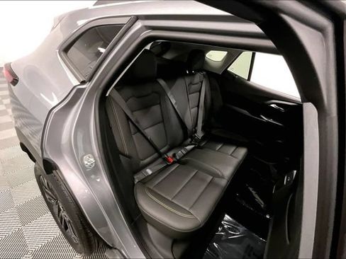 Used 2025 Chevrolet Trax ACTIV w/ Driver Confidence Package FWD image 25