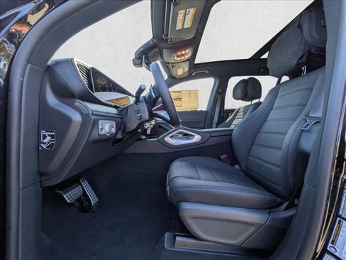 New 2026 Mercedes-Benz GLS 580 4MATIC image 4
