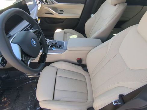 Used 2025 BMW i4 eDrive40 w/ Parking Assistance Package image 18