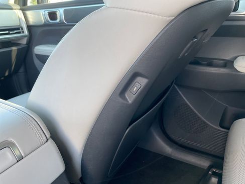 Used 2025 Hyundai Santa Fe SEL image 34