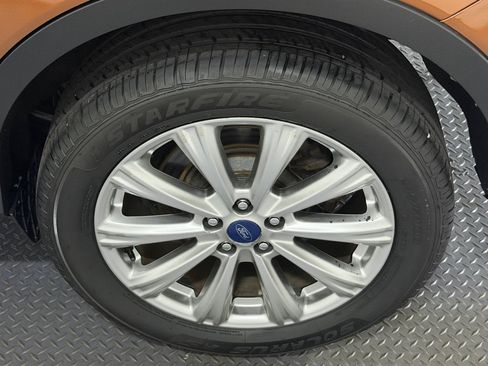 Used 2017 Ford Escape Titanium AWD/4WD image 19