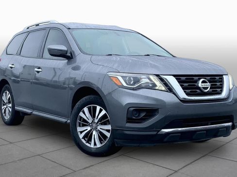 Used 2017 Nissan Pathfinder S FWD image 3
