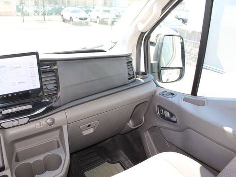 Used 2024 Ford Transit 350 XLT RWD image 31