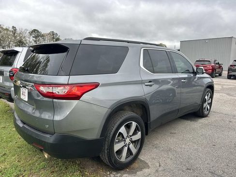 Used 2020 Chevrolet Traverse LT w/ LT Premium Package FWD image 18