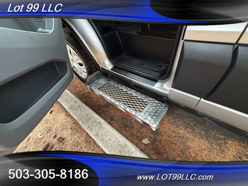 Used 2017 Ford Transit 150 XL image 32