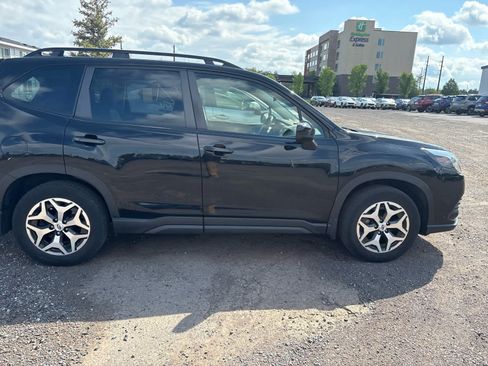 Used 2023 Subaru Forester Premium AWD/4WD image 8