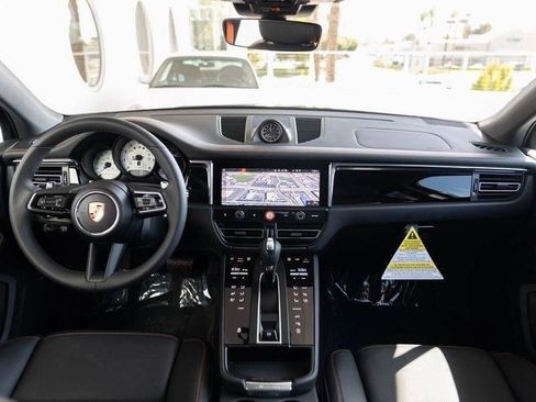 New 2026 Porsche Macan image 70