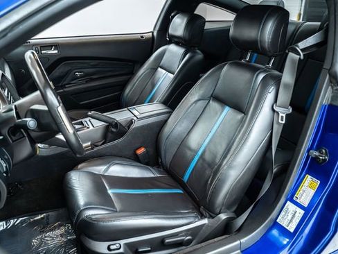 Used 2013 Ford Mustang GT Premium RWD image 17