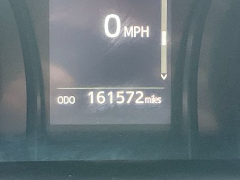 Used 2019 Toyota Camry SE FWD image 11
