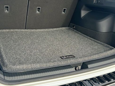 New 2026 Volkswagen Tiguan SE R-Line image 27