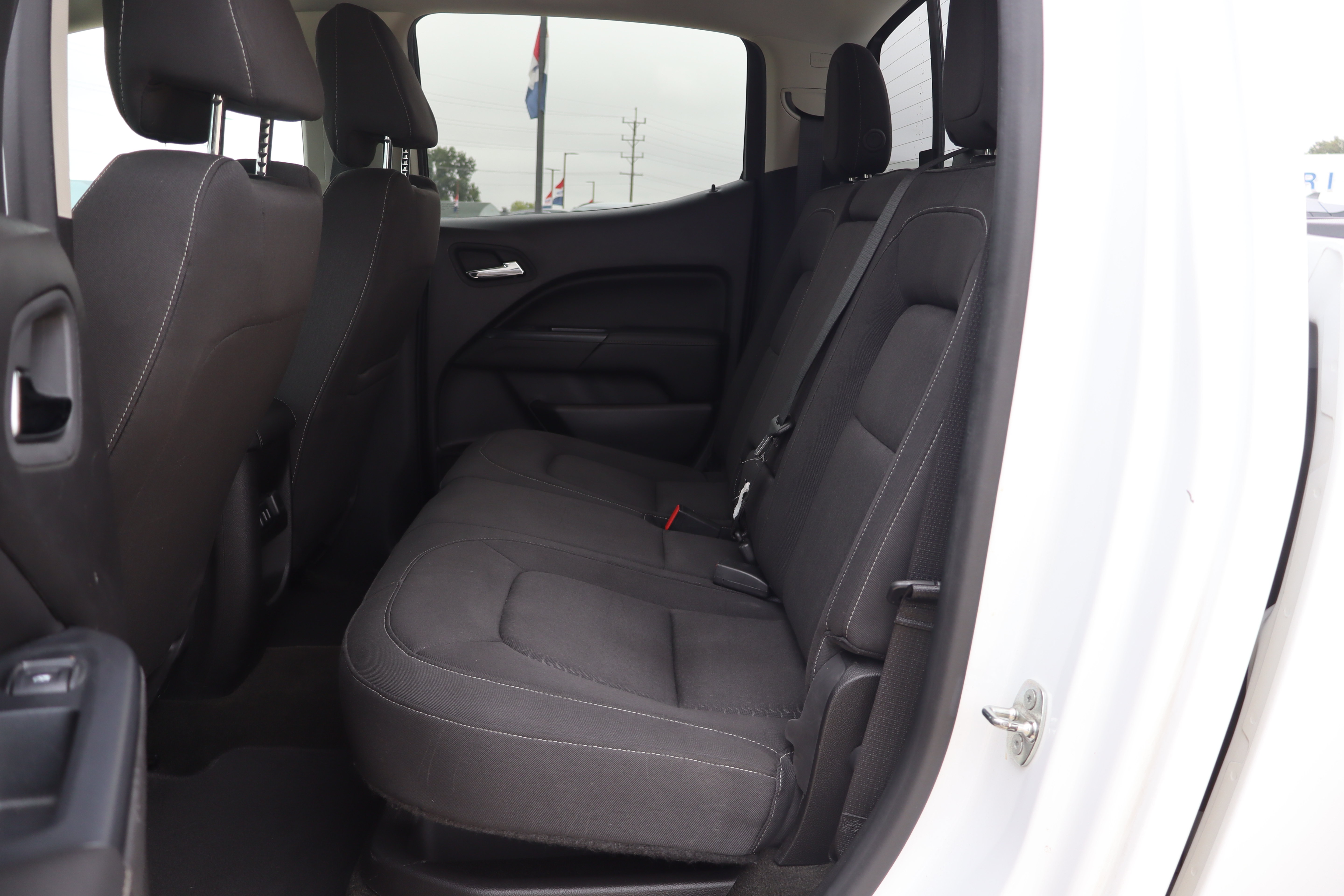 Used 2016 GMC Canyon SLE w/ SLE Convenience Package RWD image 10