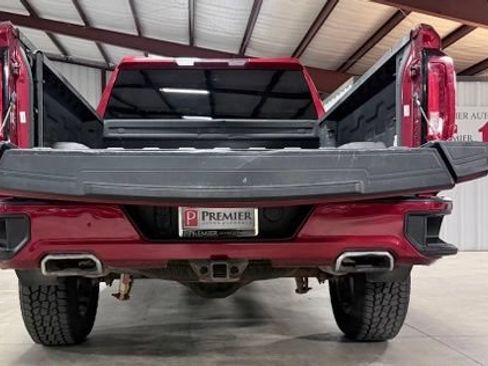 Used 2022 GMC Sierra 1500 AT4 AWD/4WD image 7