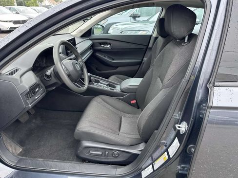 Used 2023 Honda Accord EX image 11