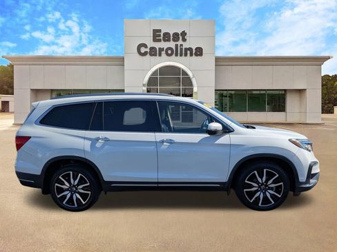 Used 2021 Honda Pilot Touring image 2