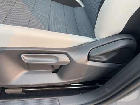 New 2025 Volkswagen Taos S image 15