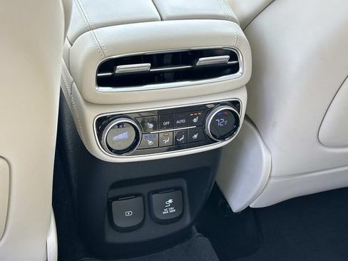 Used 2024 Genesis GV80 3.5T Advanced AWD/4WD image 19