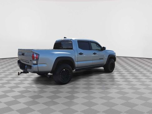 Used 2023 Toyota Tacoma TRD Off-Road w/ Advanced Technology Package AWD/4WD image 8