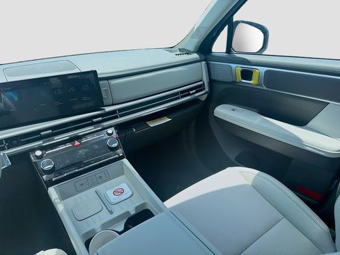 New 2026 Hyundai Santa Fe SEL FWD image 16